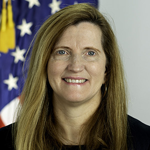 Photo of Laura McWright